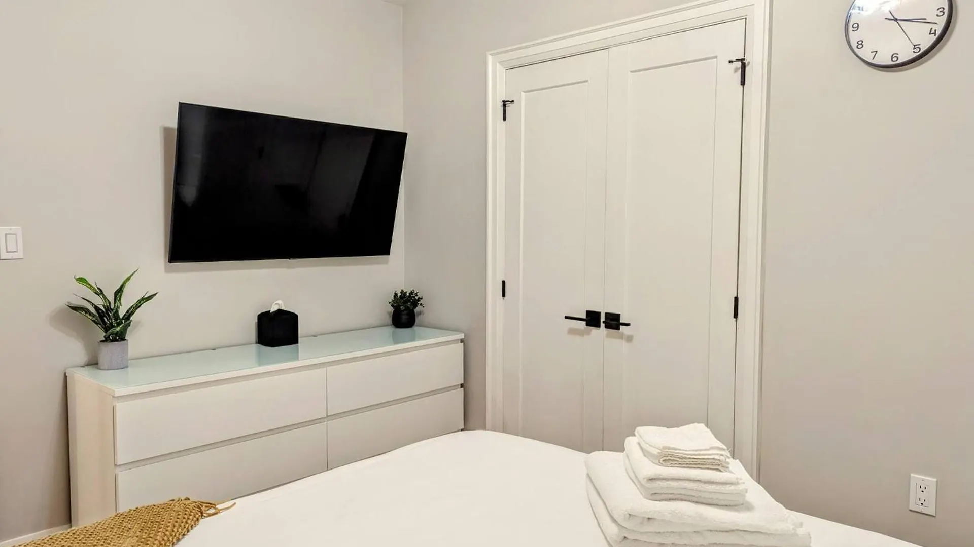 Niagara| All Season- Swim Spa|Patio|King Bed|Bbq| Niagara Falls